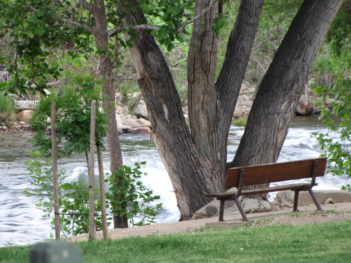 Kern Riverfront Lodge Kernville Kültér fotó