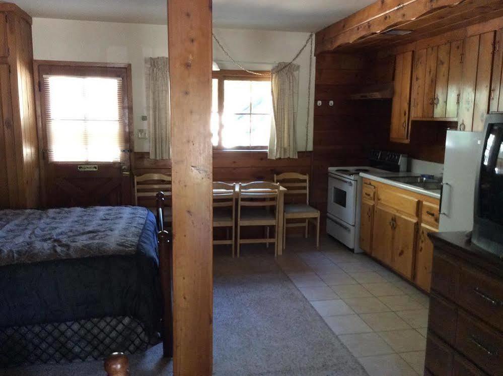 Kern Riverfront Lodge Kernville Kültér fotó